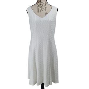 Ronni Nicole womens sleeveless textured white dress Size 12 Office Graduation